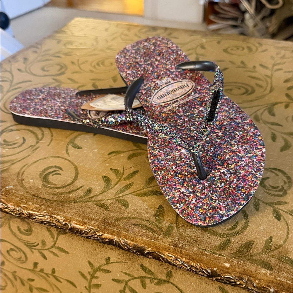 Havaianas Women’s Multicolor Glitter Flip Sandals